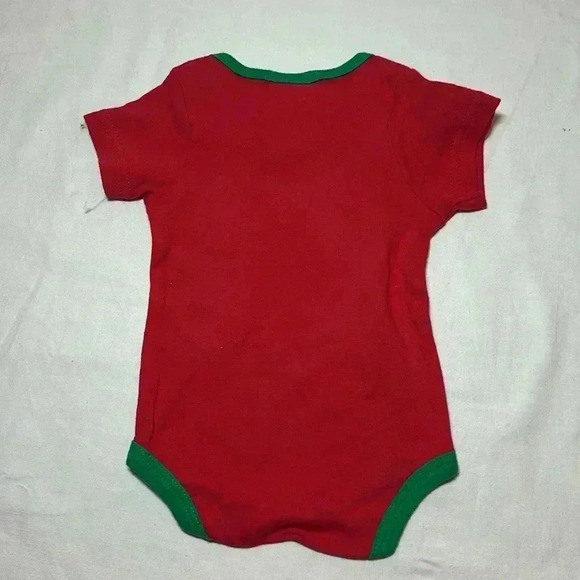 Santa's Helper - NTWO short sleeve newborn  baby onesie top/shirt. Size 0-3 mo - Picture 3 of 3